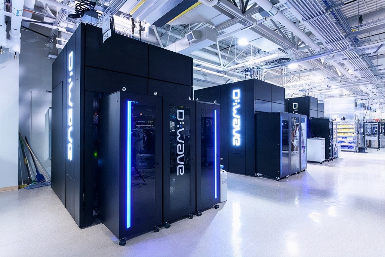 勒沃库森集结日门线救险，志在社区盾名次提升，质疑声仍在，球队文化再被提及(勒沃库森换帅风暴)